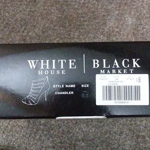White house black market size 6